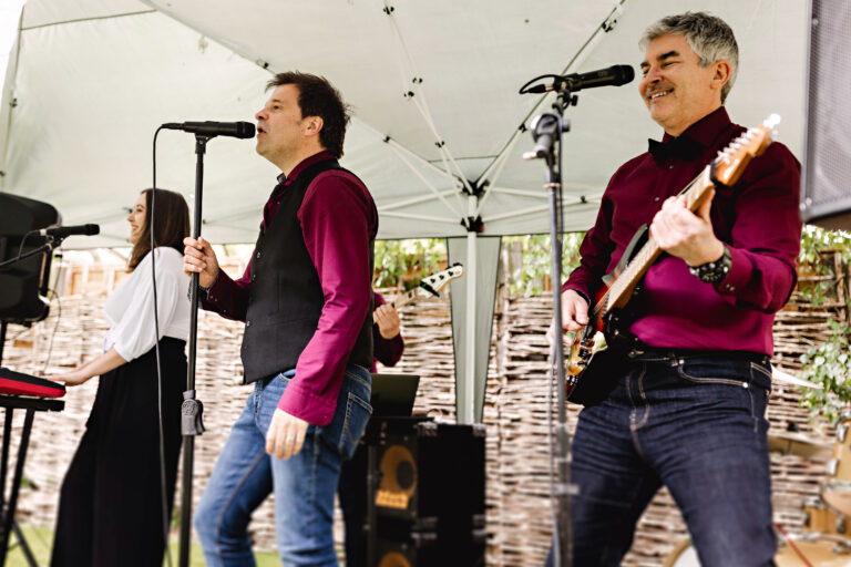 Read more about the article Joyrider Wedding Band