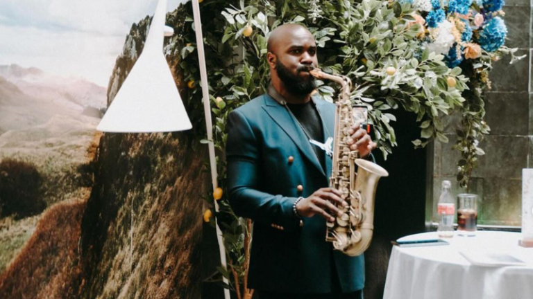 Read more about the article Edward Adeshina Sax
